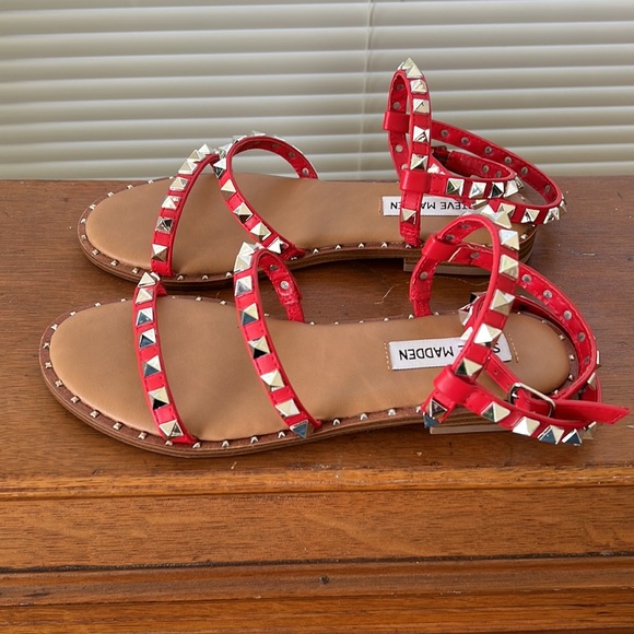 Steve Madden Red Travel Studded Sandals - Picture 1 of 6